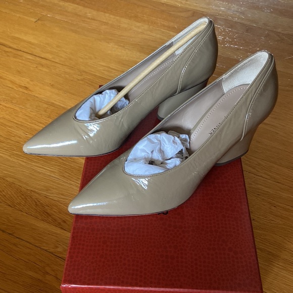 Donald Pliner Glenn Dark Taupe Distressed Patent shoe,  Size 8.5, new in box. - Picture 2 of 6